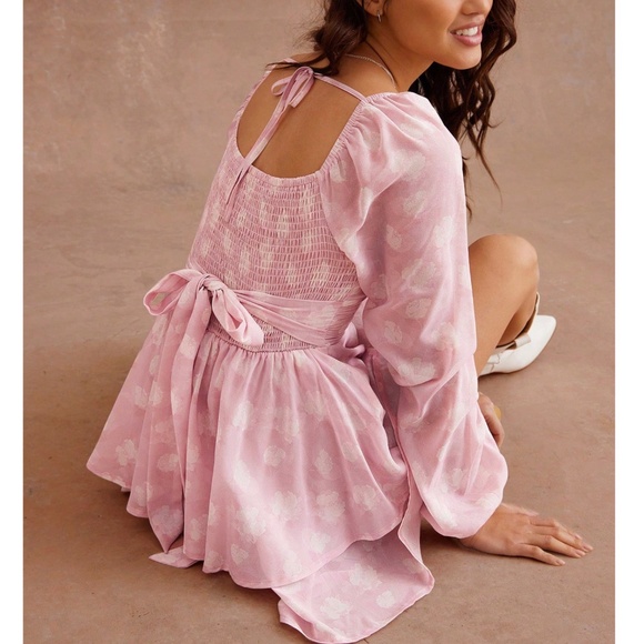 Boho Baby Pink Ruffle Long sleeve Romper - Picture 1 of 5